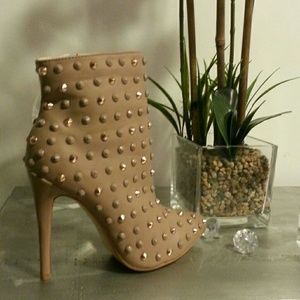 Studded nude booties 23 hr sale price firm